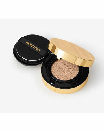 Burberry Ultimate Glow Cushion 30 Lgtntrl 14G